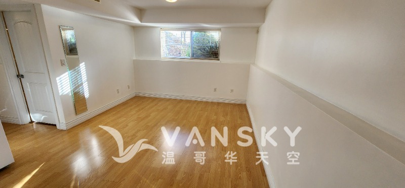 250927201440_Living Room.jpg